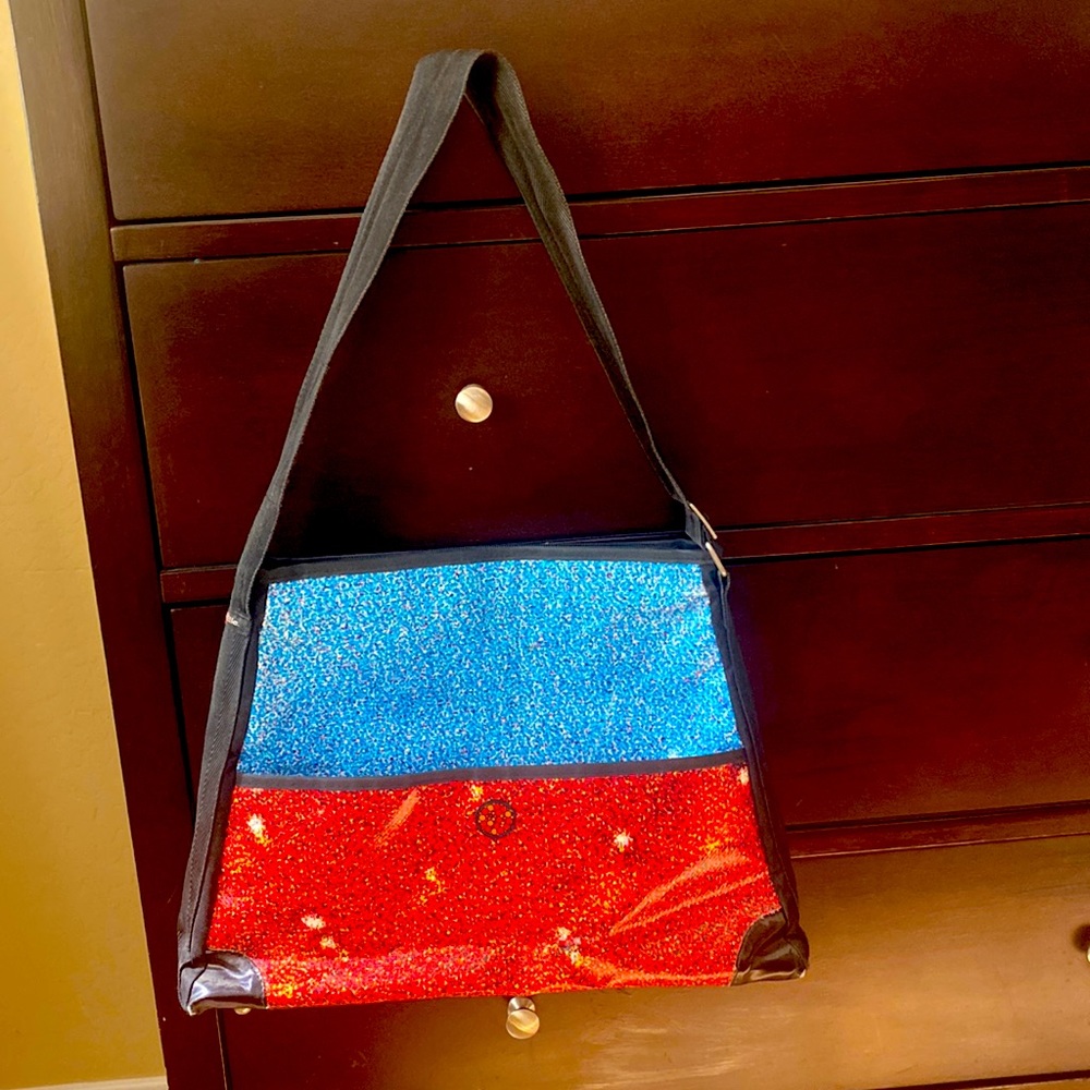 Vy & Elle Billboard Bag
